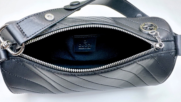 激安グッチバッグコピー着用イメージ